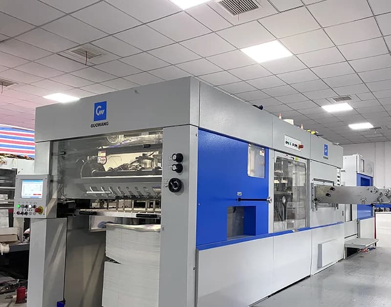 Fully automatic die-cutting machine